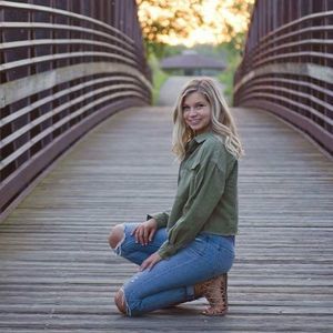 Meet your Posher, Riley